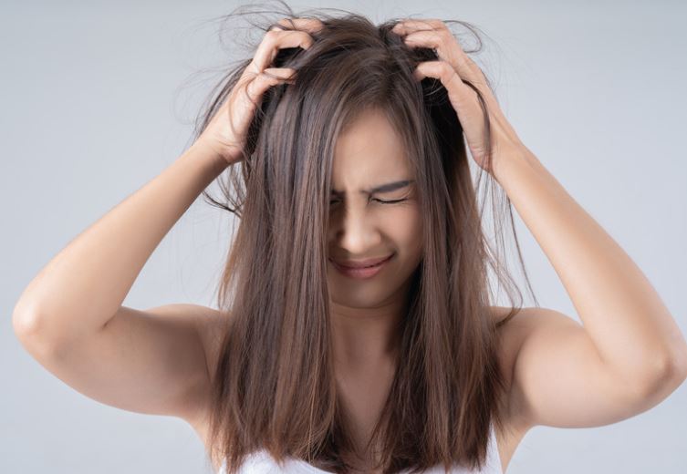 frizzy hair causes